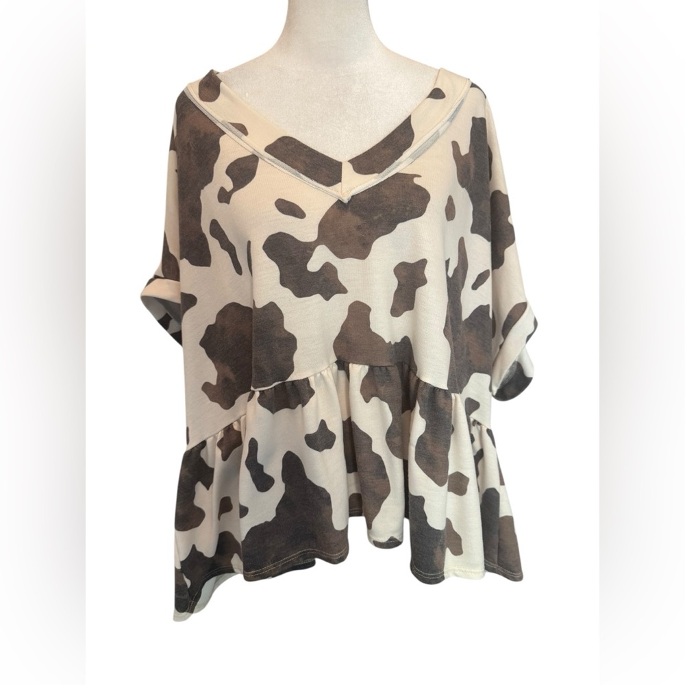 Collective Rack Top Size XL Cream & Brown Cow Print V-Neck Short Sleeve